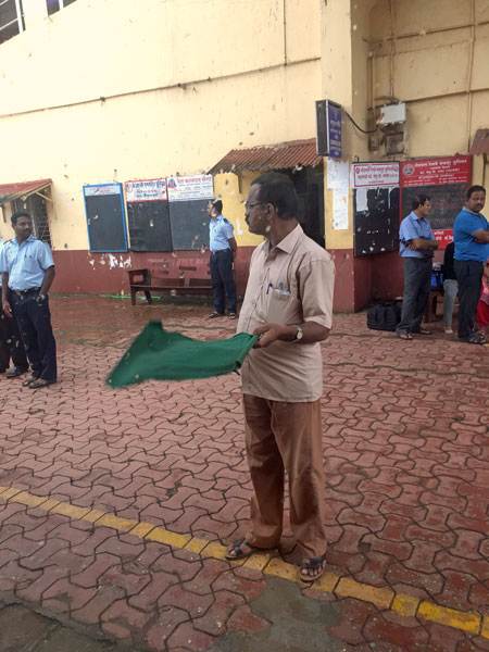 Train station flagman, Ratnagiri station - India 1 i5157