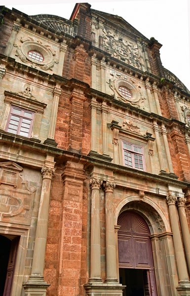 Basilica of Bom Jesus - India 1 8502