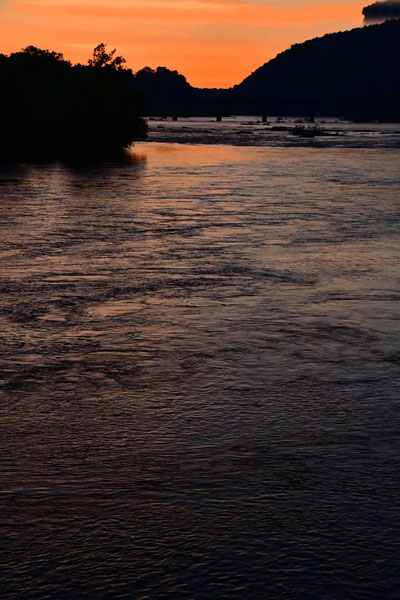 Sunrise over the Potomac River 5552