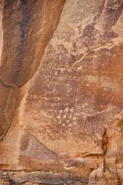 Daddy Canyon petroglyphs - Utah19 2 0134
