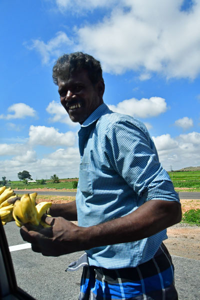 Another banana sales associate - India-2-0408