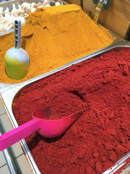 Bins of spices - Moroc-i0253