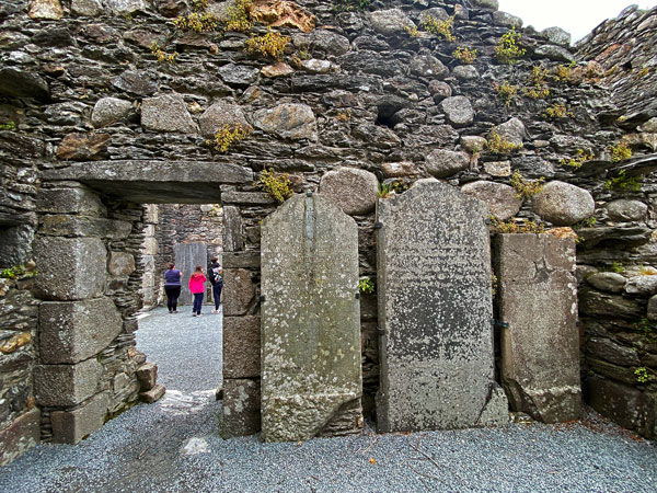 06-07 Glendalough i0208