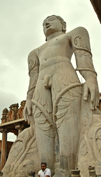 Gommateshwara statue - India-2-1008cr
