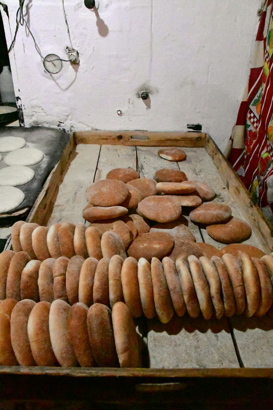 Khobz, the traditional round bread - Moroc-3277