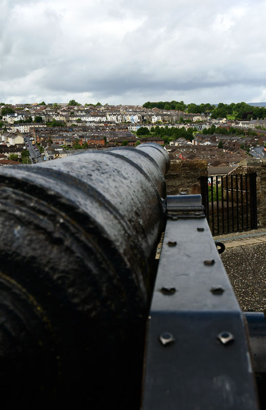 06-12 Cannon on old Derry city wall 4925