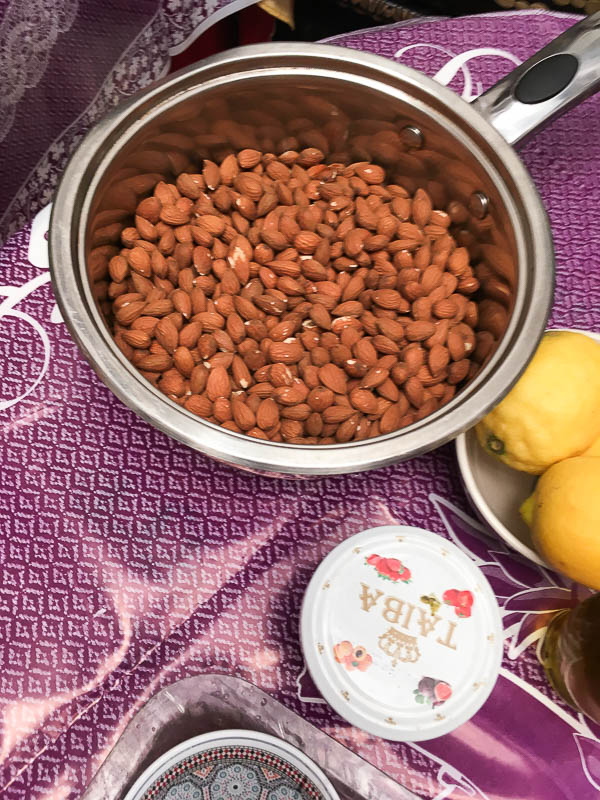 Ingredients - Almonds - 2019 04 01 - Moroc i0335
