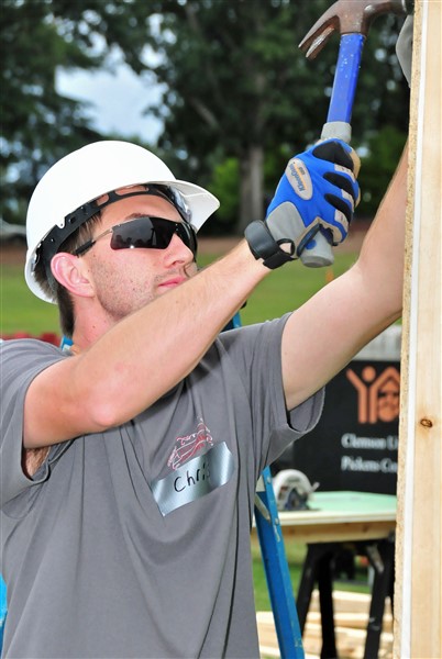 Student volunteer HH16 6882