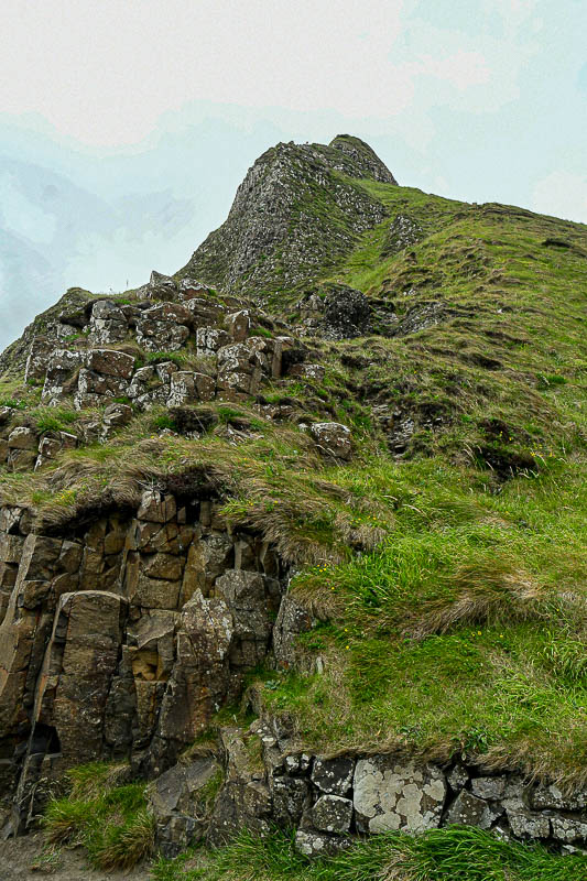 06 13 Highly fractured basalt columns at Giant's Causeway 5093