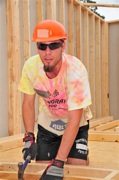 Student volunteer HH16 7067