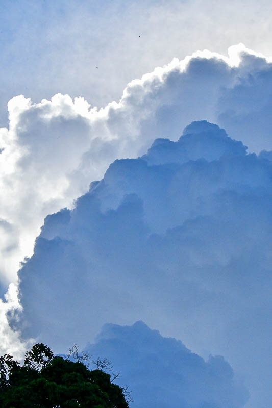 08 25 Tropical clouds over Sabah 4111