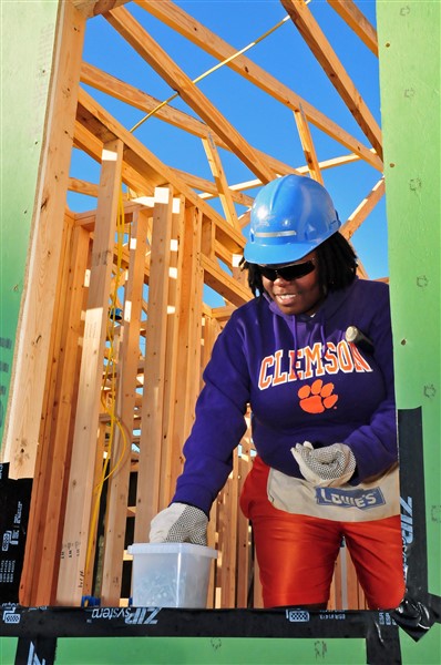 Student volunteer HH16 7125