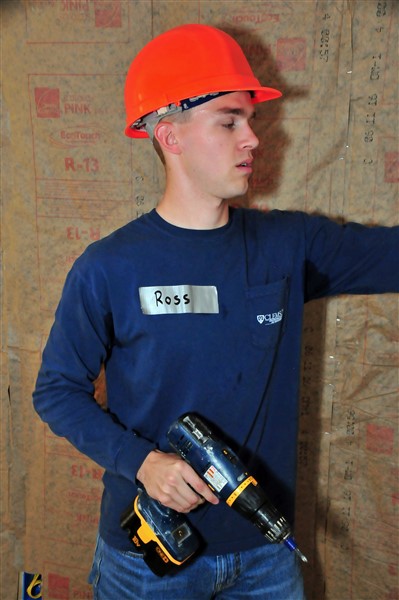Student volunteer HH16 7225