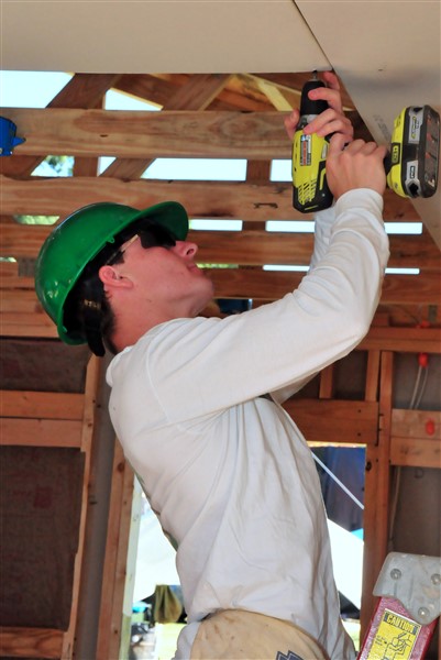 Student volunteer HH16 7230