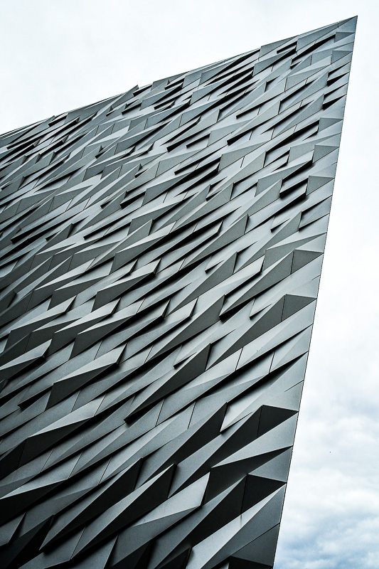 06 13 Titanic abstract sculpted building 5141
