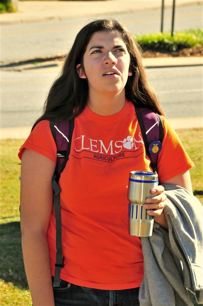 Student volunteer HH16 7350