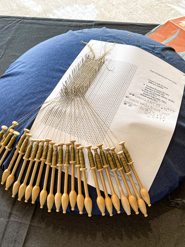 07 01 Lace making i1557