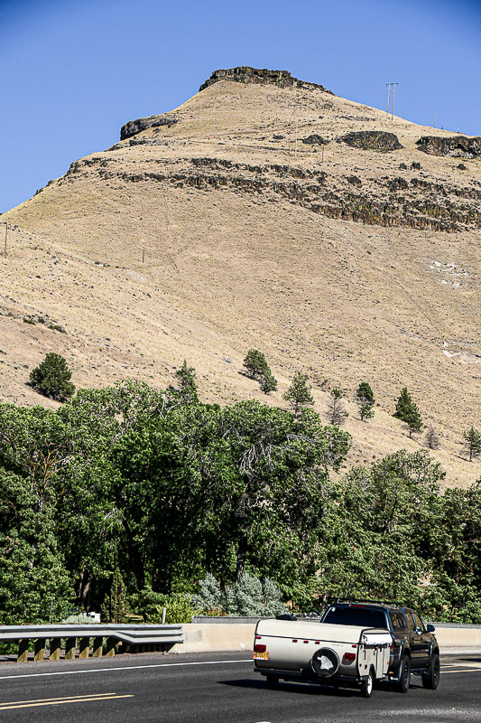 07 18 Heavily eroded basalt 7714