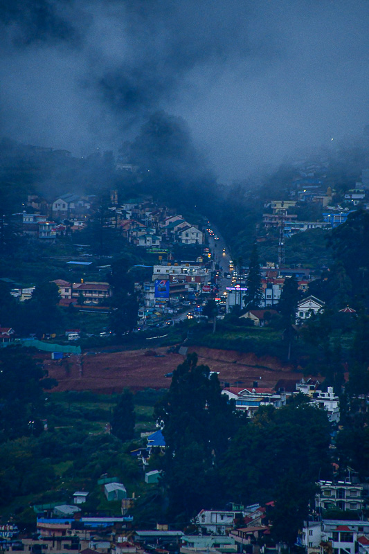 09 04 Night clouds decend on Ooty India-2-2510