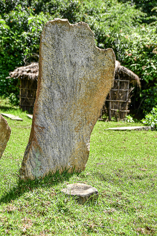 09 05 Toda stone chair India-2-2602