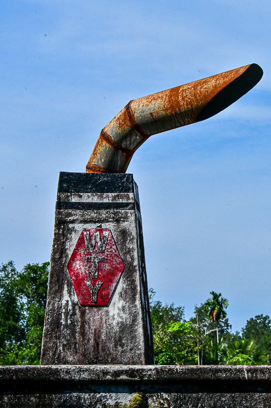 08 26 Smoke stack on retired boat on the Kinabatangan River 4684