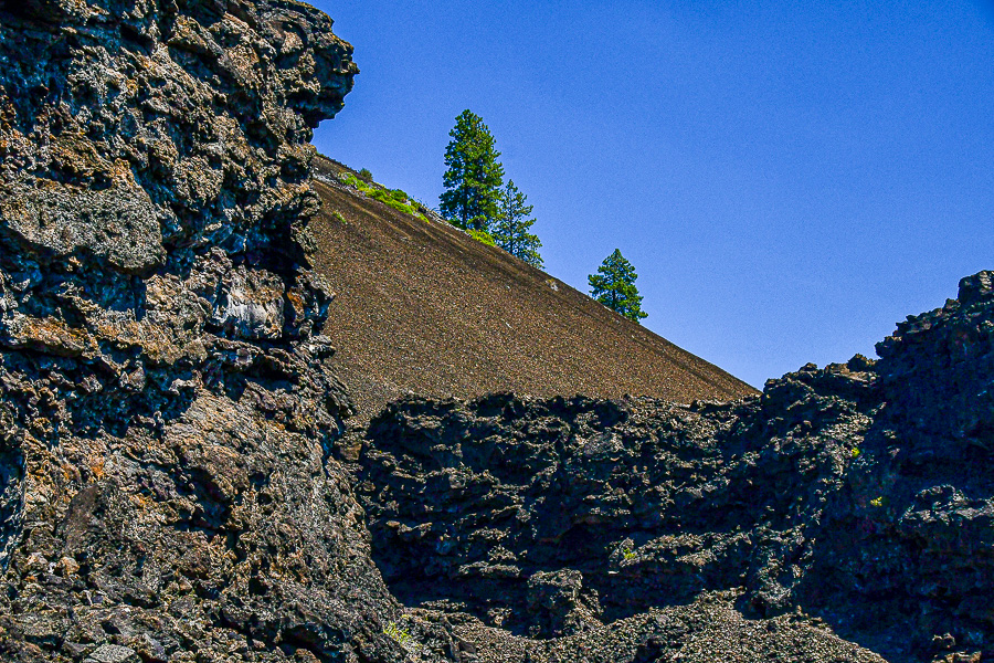 07 19 Lava Butte from the Trail of the Molten Land 7954