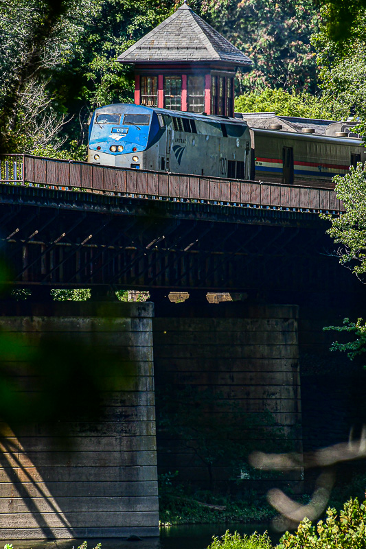 09 03 AmTrak train leaving Harper's Ferry station and crossing the Potomac River 9386