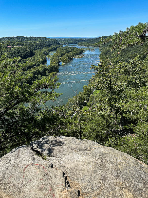 09 03 Potomac river from Maryland Heights i0283