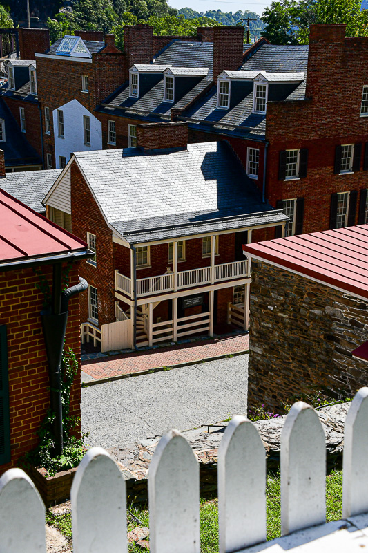 09 04 Harper's Ferry buildings 9484