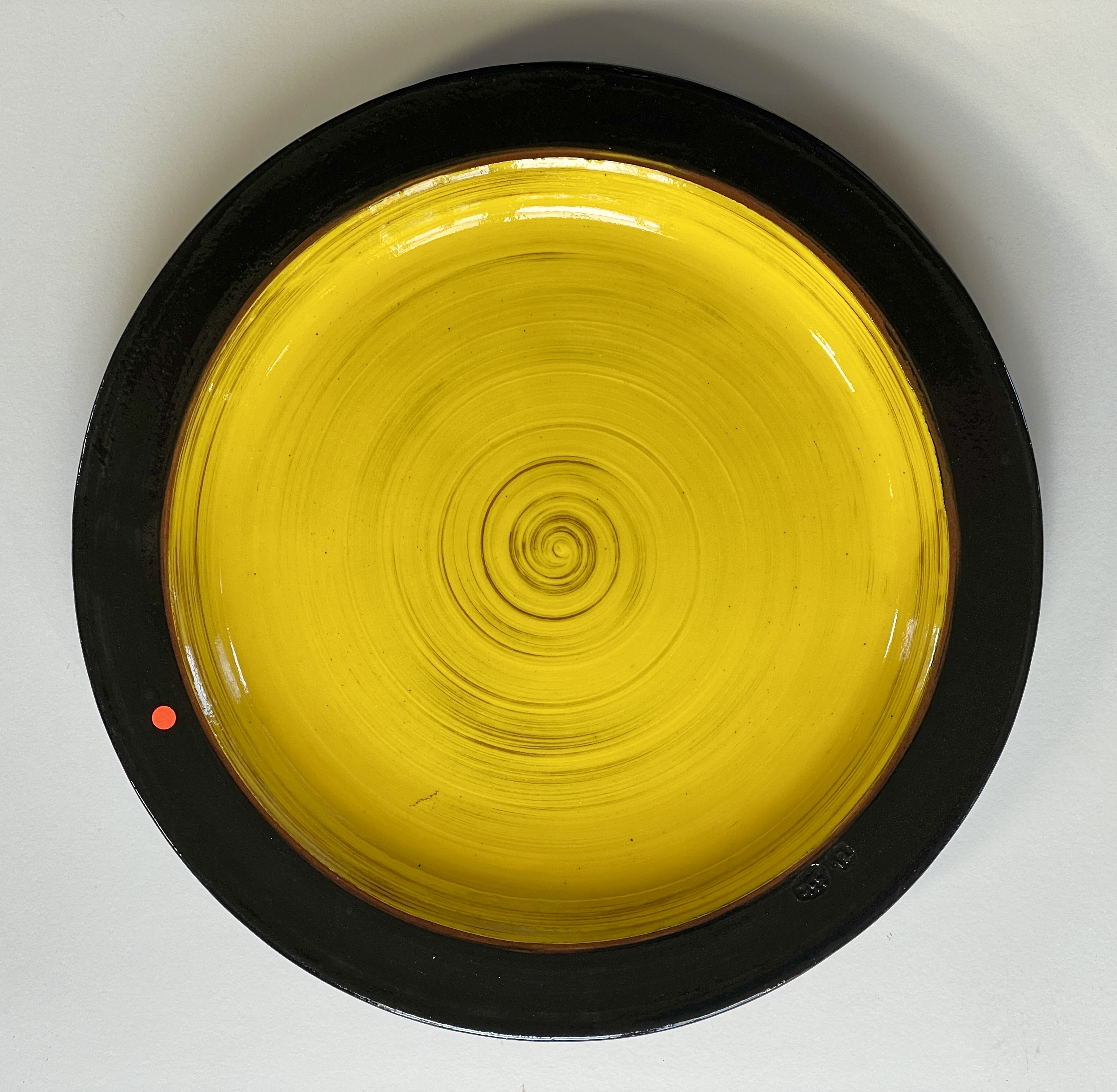 Black and Yellow Plate