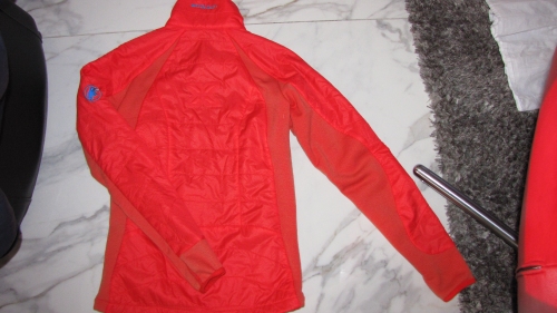 small MAMMUT akant