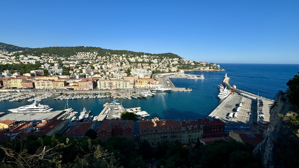 01-021-240616-Nice - la colline du chateau.JPG