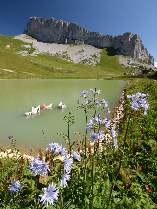 No-name lake near La Berneuse