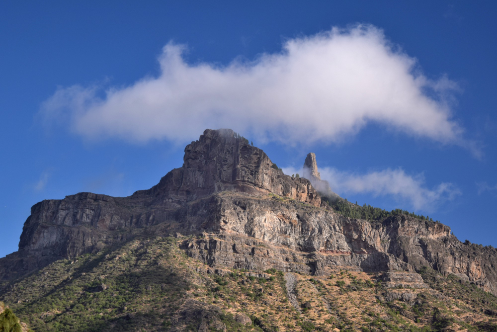 Cloud above Roque Nublo