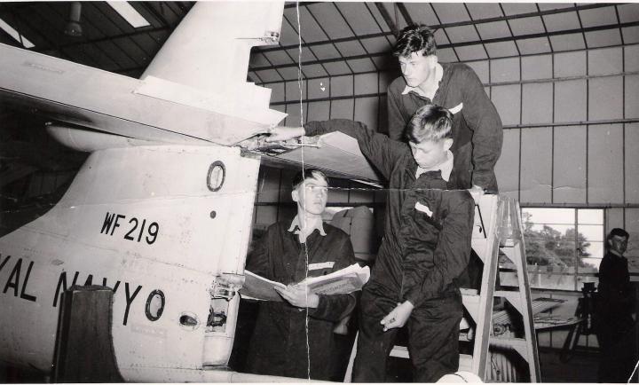 1965 - BOYS UNDER INSTRUCTION ON THE SEA HAWK INSIDE THE HANGAR AT GANGES..jpg