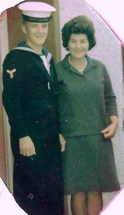 1966, AUG - JACK DUNFORD, 86 RECR., GRENVILLE, 24 MESS, LCW., 162 CLASS STOKERS, WITH MY MOTHER. B.jpg