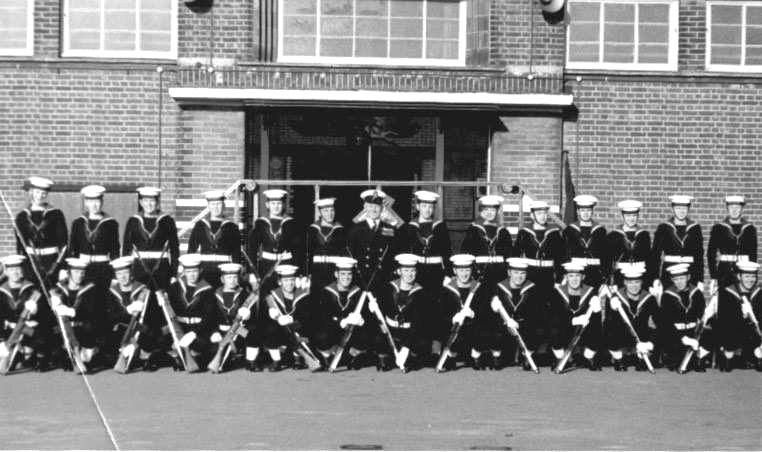 1968 - PHILLIP LEEDER, FROBISHER DIV. GUARD, I AM GUARD COMMANDER, INSTR. POME GAMBLE, DAVE THIRWALL IS FRONT ROW RIGHT OF THE P