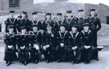 1953, 9TH JUNE - COLIN BROWNE, DRAKE, 38 MESS, 311 CLASS, CHIEF YEOMAN COVERDALE, I AM ON HIS LEFT, THEN CHRIS BRACEY.