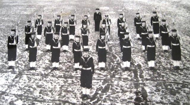 1955, 14TH MARCH - FREDERICK RODGERS, DRAKE, 40 MESS, 16 CLASS, PASSING OUT GUARD.JPG