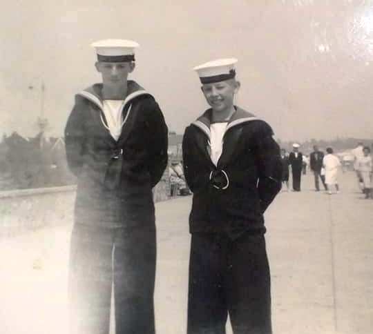 1962 - LESLIE SMITH, RODNEY, 30 MESS, 42 CLASS, MYSELF AND BARRY JOHNSON IN FELIXSTOWE AFTER PARENTS DAY.jpg