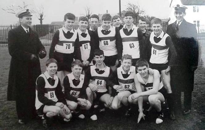 1967, 16TH OCTOBER - GRENVILLE DIV CROSS COUNTRY TEAM,  No 65 JAN GUY JNA, No 63 QUINN JME, CHIEF MECH RICHIE.jpg