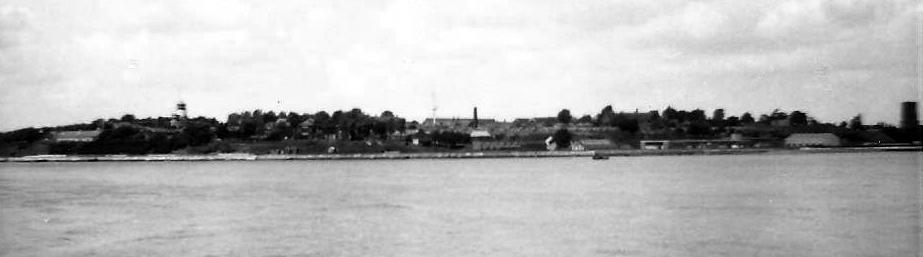 1964, 2ND SEPTEMBER - MARTIN SLATER, DRAKE, 277 CLASS, HMS GANGES FROM FELIXSTOWE.jpg
