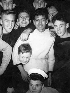 1958-59 - GRAHAM BEER, KEPPEL, 7 MESS, SPARKERS, GEORGE CARTER CENTRE STAGE.jpg