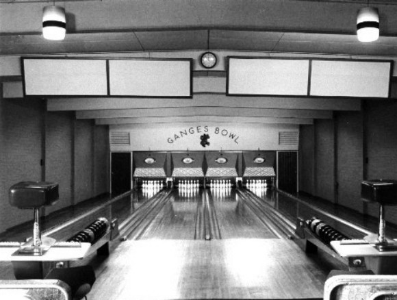 UNDATED - DICKIE DOYLE, THE BOWING ALLEY WHICH WAS DONATED BY THE NUFFIELD TRUST.jpg