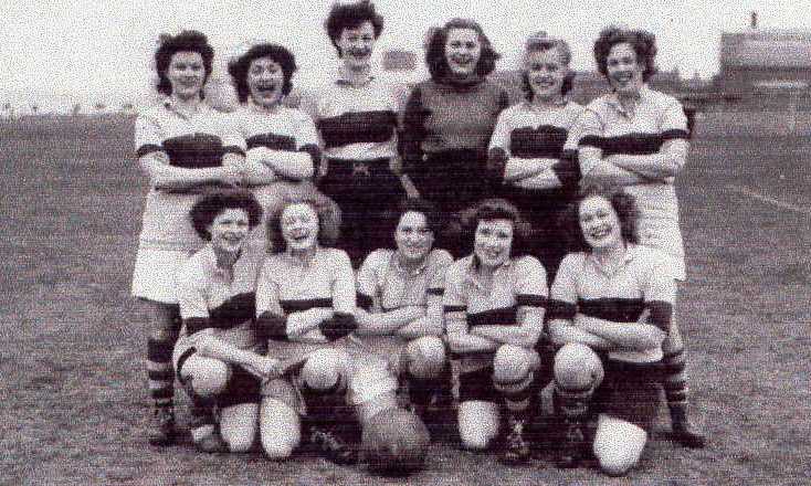 1948 - DICKIE DOYLE, THE WRNS FOOTBALL TEAM.jpg