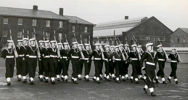 UNDATED - UNKNOW GUARD MARCHING PAST.jpg