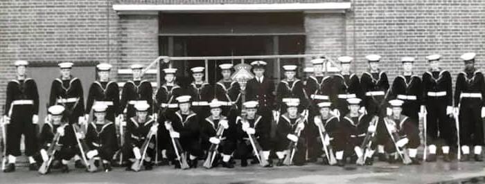 1967-68, JUNE - CLIFF HALL, KEPPEL, 2 MESS, 40 CLASS, GUARD PHOTO.jpg