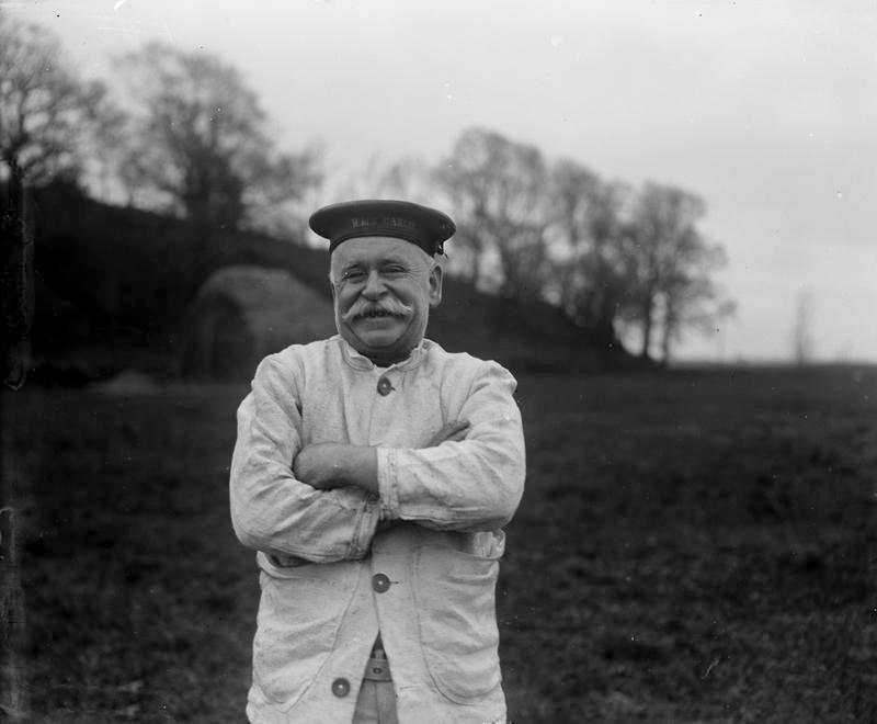 1914-1918 - AN OLDER MEMBER OF THE HARWICH MINESWEEPING FLEET AT RNTE SHOTLEY,B