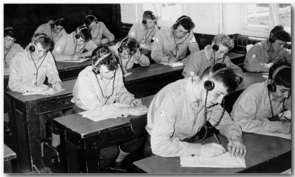 1967 - PAUL ANDERSON, DRAKE, 220 CLASS, SIGNAL SCHOOL, RECEIVING MORSE BY HAND.jpg