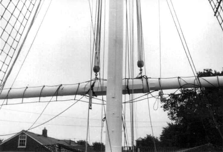 1965c - REG BAILEY, MASTER RIGGER, SUPERVISING MAST REFIT, M.